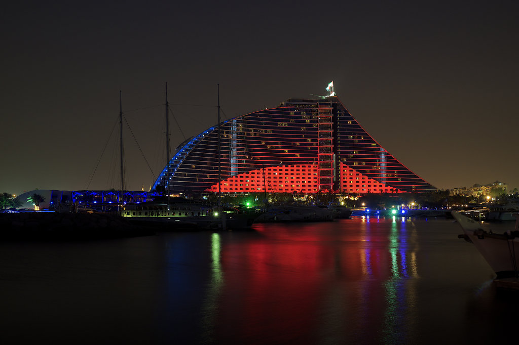 Jumeirah Beach Hotel at night