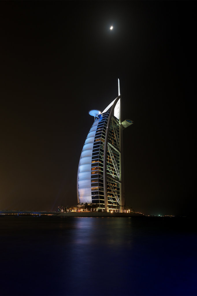 Burj al Arab at night