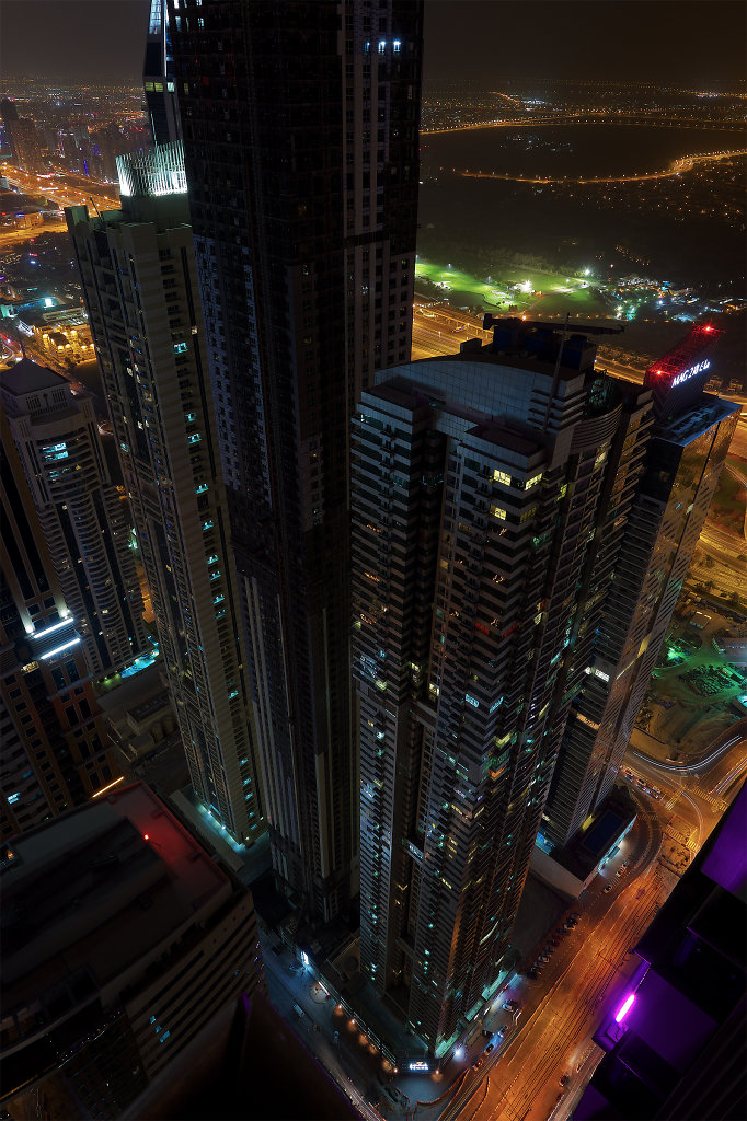 Marina Pinnacle and Mag 218 Tower at night from above