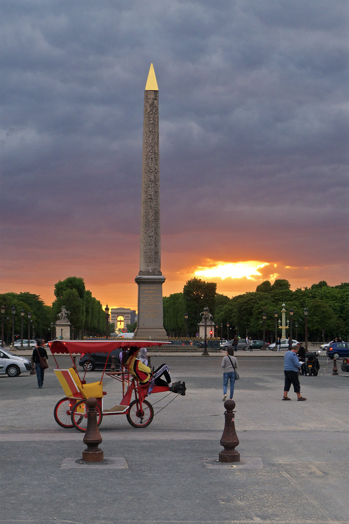 Sundown at Place de la Concorde