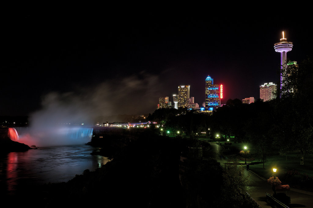 Horseshoe Falls and Fallsview tourist area at night